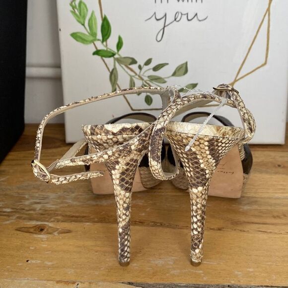 Bettye Muller Platform Peep Toe Snakeskin‎ Heels size 9.5 Black New - Picture 2 of 11